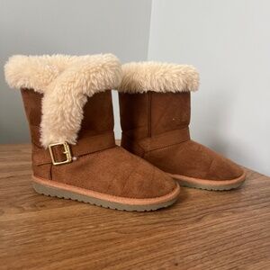 Winter boots size 12